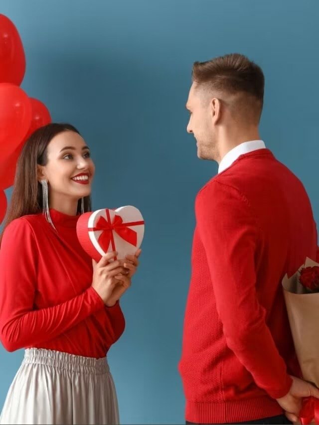 Valentine Week में पार्टनर को दें यह गिफ्ट, ऐसे करें प्यार का इजहार