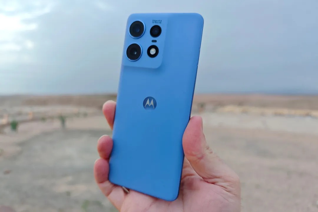 Flipkart Freedom Sale में Moto Edge 50 Pro पर भारी छूट, 21,000 रुपये में मिल रहा है फ्लैगशिप स्मार्टफोन!